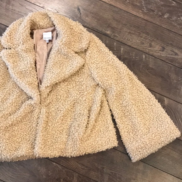 LAST ONE NWT Faux Fur Teddy Jacket - Picture 3 of 7